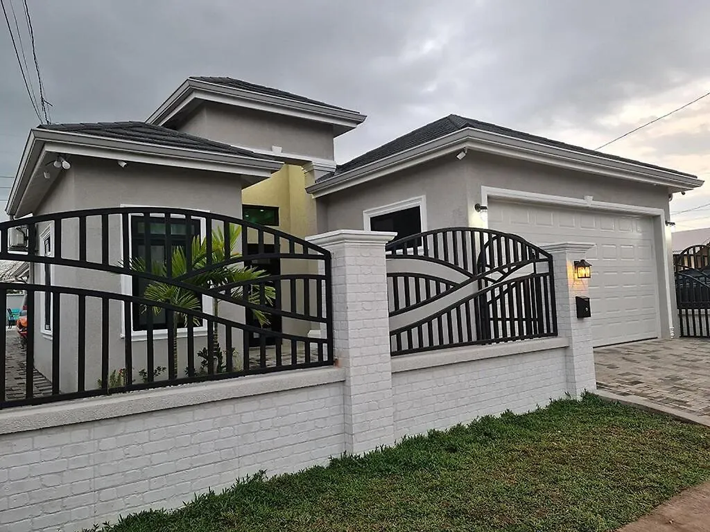 Cozy Stay With Private Jacuzzi Pool Old Harbour 592