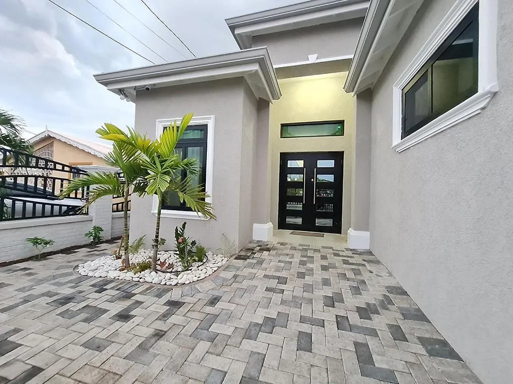 Cozy Stay With Private Jacuzzi Pool Old Harbour 592