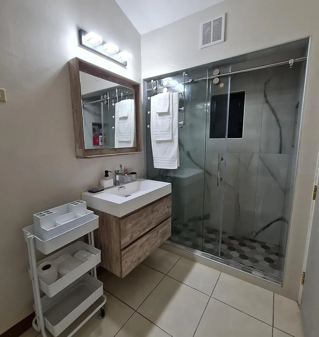 Cozy Stay With Private Jacuzzi Pool Old Harbour 592 Holiday home