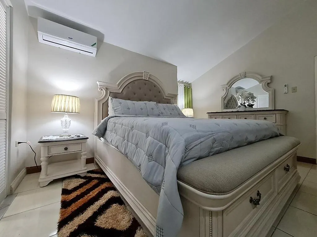 Cozy Stay With Private Jacuzzi Pool Old Harbour 592