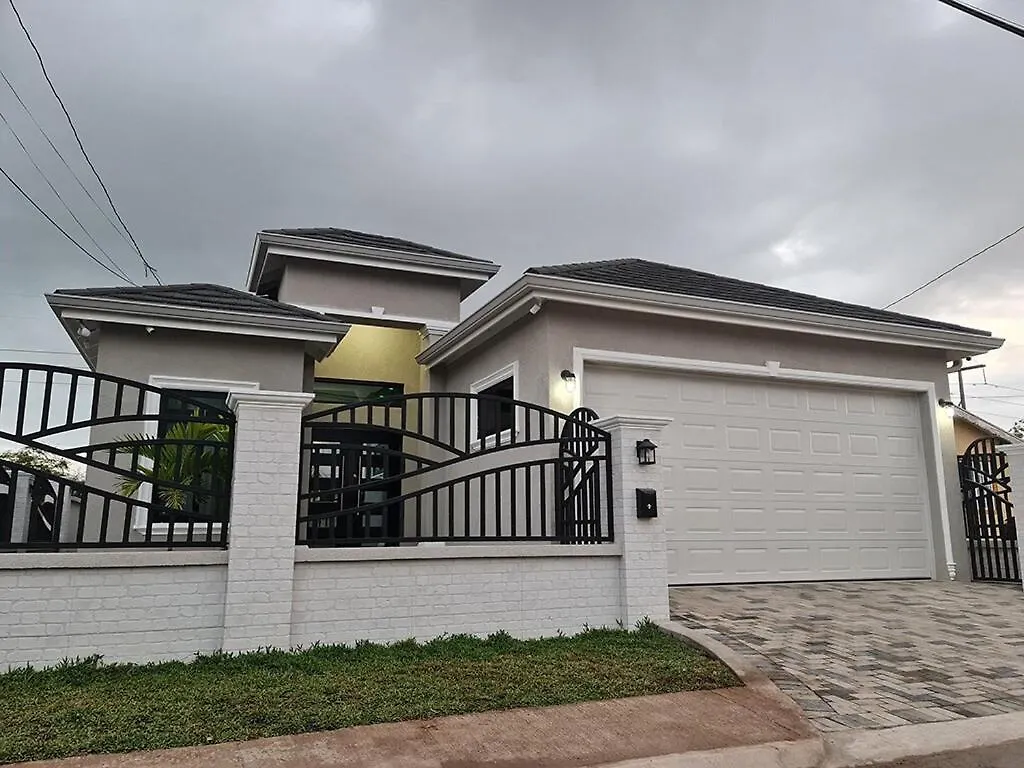 Holiday home Cozy Stay With Private Jacuzzi Pool Old Harbour 592