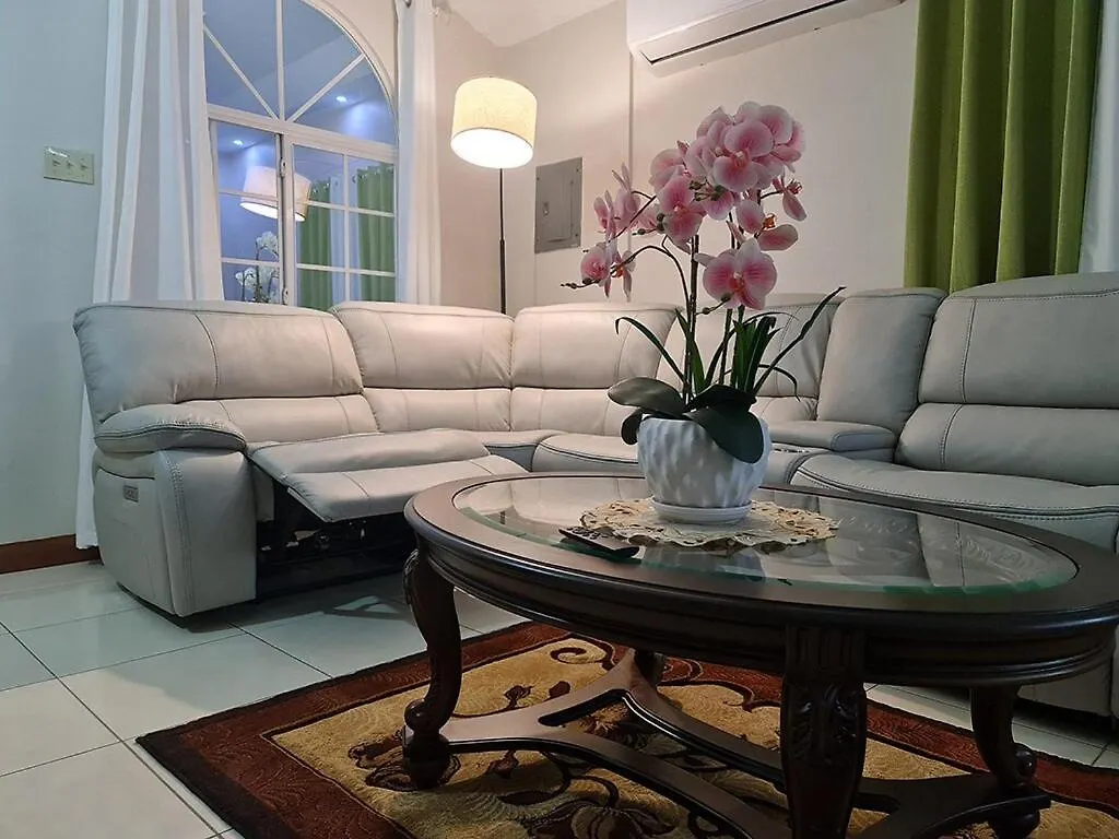 Cozy Stay With Private Jacuzzi Pool Old Harbour 592