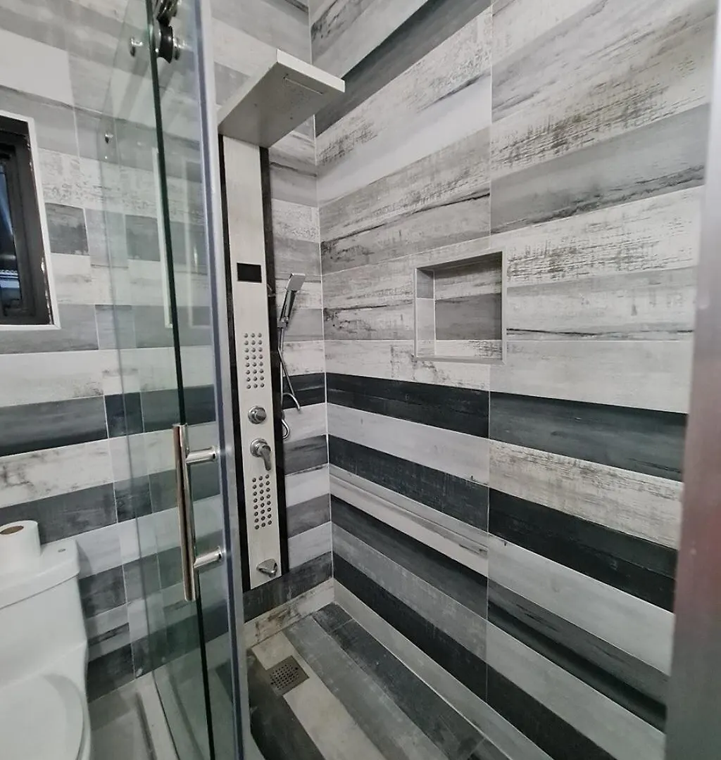 Cozy Stay With Private Jacuzzi Pool Old Harbour 592